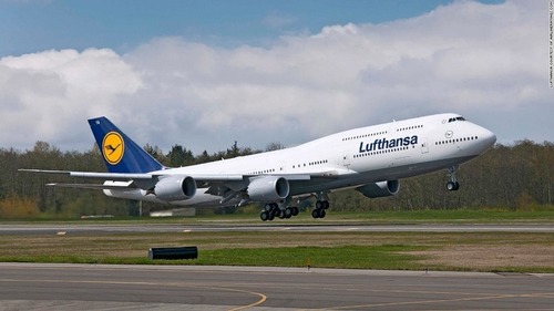 -lufthansa-747-8-super-169.jpg